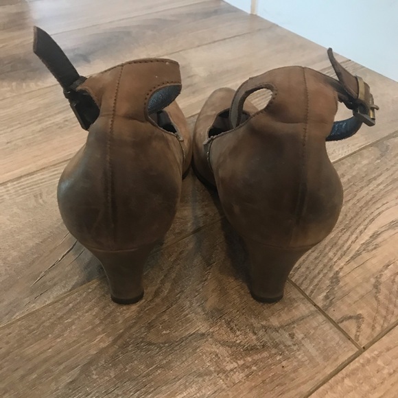 Hugo Boss - Picture 5 of 7